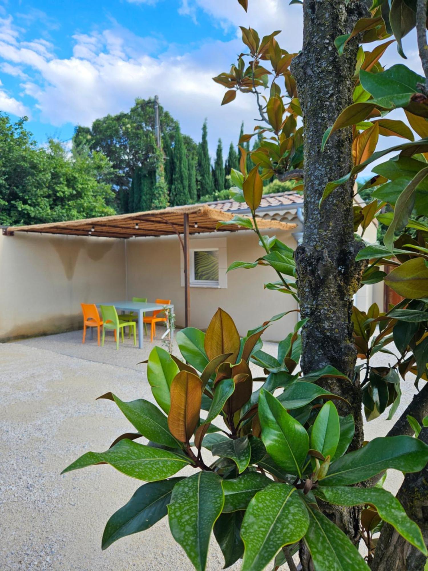 Le Rubiz Apartment La Coucourde ภายนอก รูปภาพ